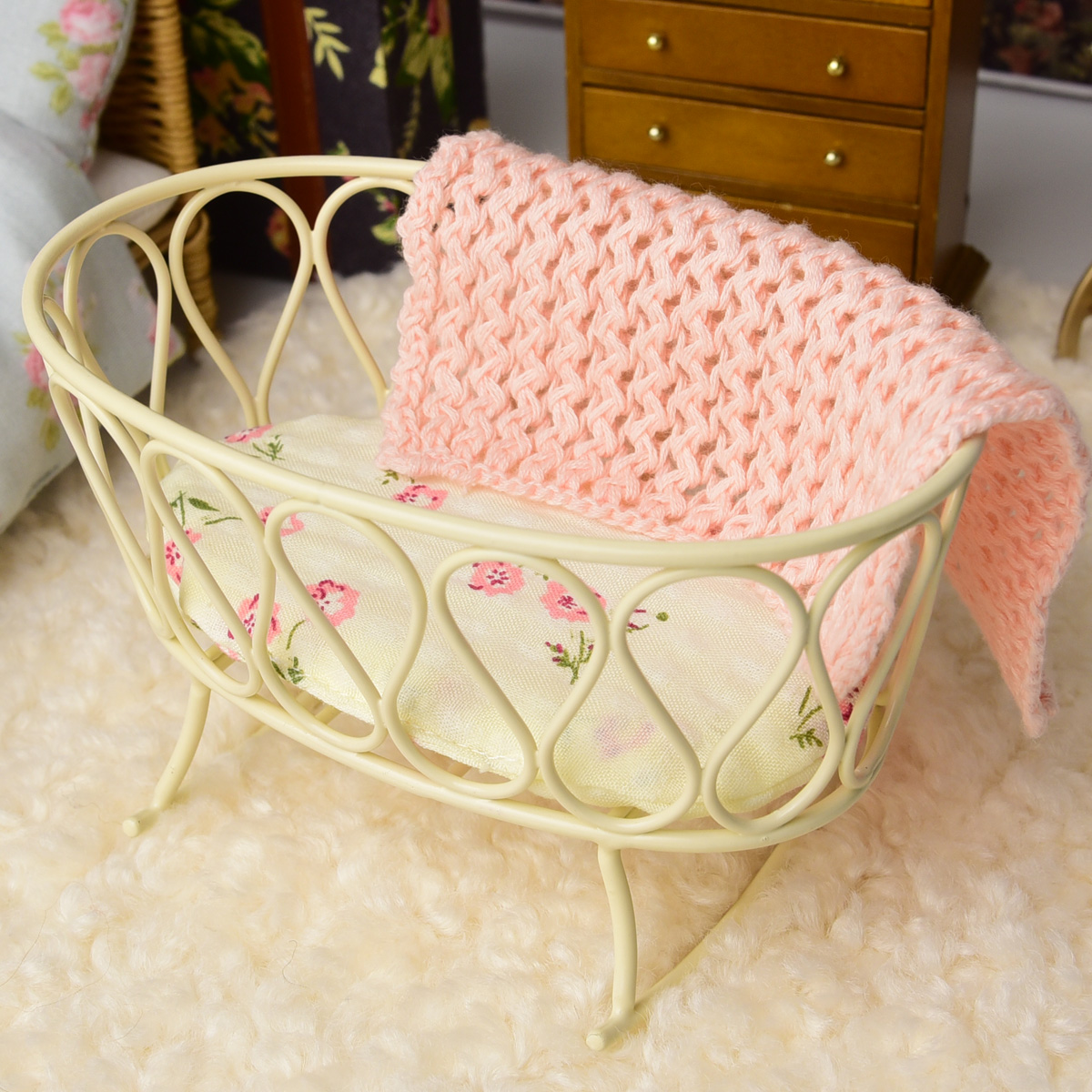 Wedding Hampers - 1:12 Miniature Simulation Furniture Metal Basket