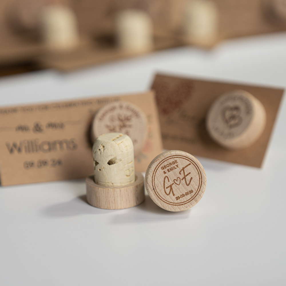 Personalized Gift Wine Bottle  - огляд і ціна Wedding Supply List