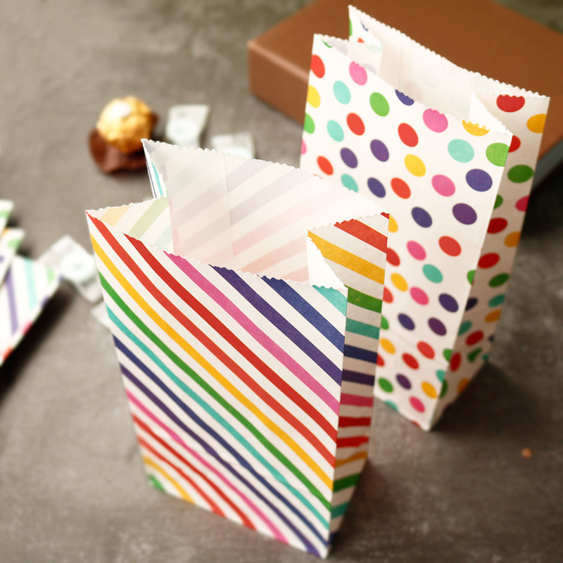 Small Paper Bags Rainbow Print - огляд і ціна Wedding Favor Box