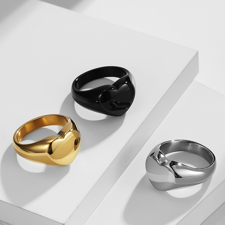 Customized Women Signet Ring C - огляд і ціна Wedding Zone